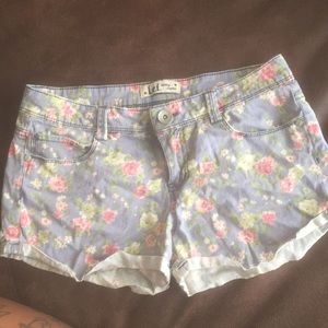 Women floral shorts
